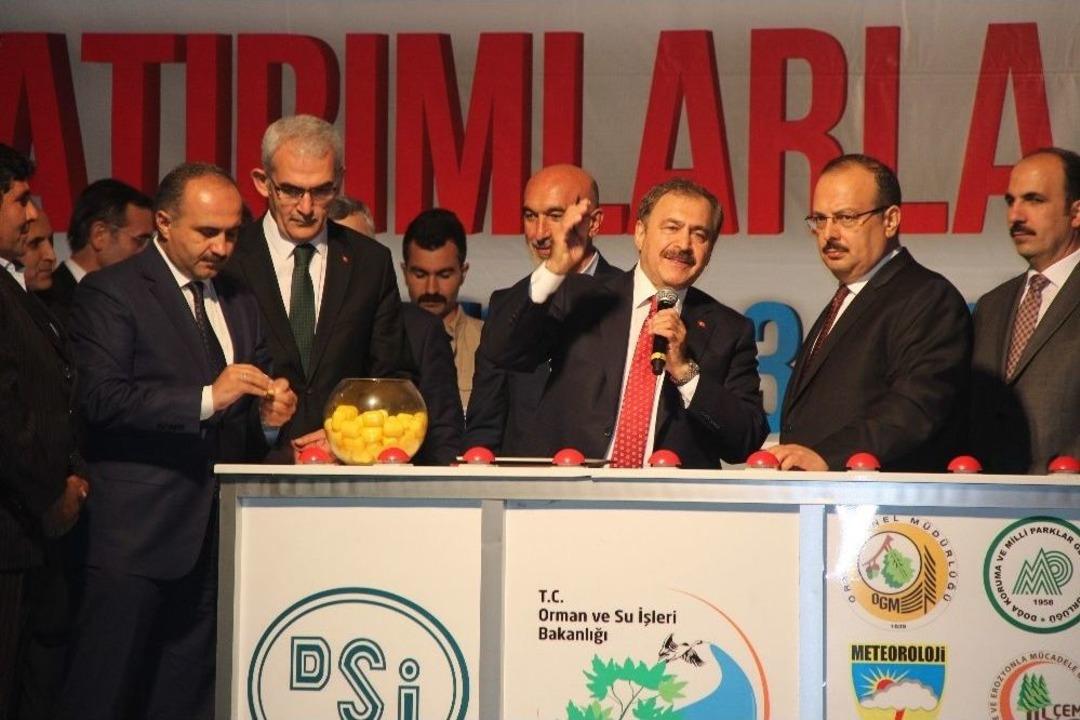 Bakan Eroğlu A&ccedil;ılış Ve Temel Atma T&ouml;renine Katıldı, Konyalılarla Sahur Yaptı