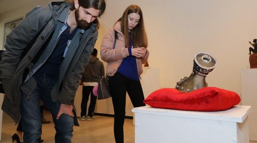 Er&uuml; G&uuml;zel Sanatlar Fak&uuml;ltesi Seramik Ve Cam B&ouml;l&uuml;m&uuml; &Ouml;ğrencileri Sergi A&ccedil;tı