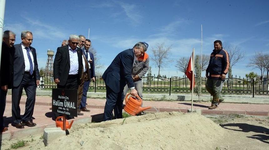 Başkan Aky&uuml;rek: &ldquo;mezarlık Bakımlarına &Ouml;zel &Ouml;nem Veriyoruz&rdquo;