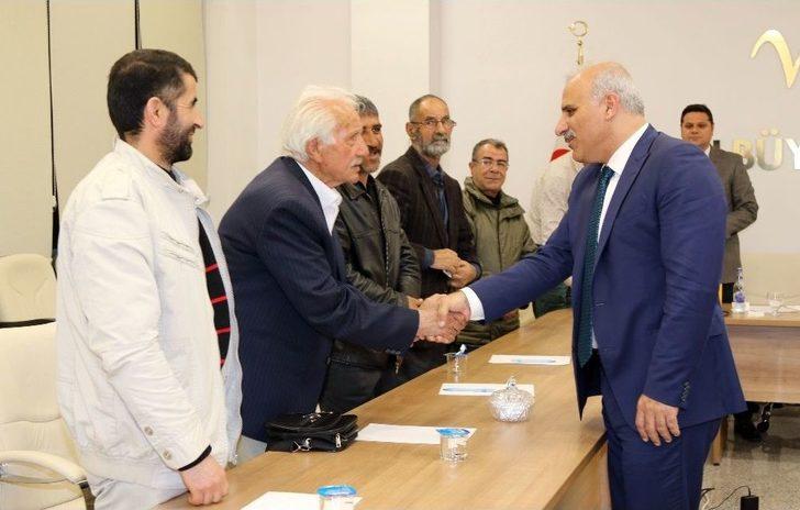 Vali Zorluoğlu’nun Kent Meydanı Görüşmeleri Sürüyor G3