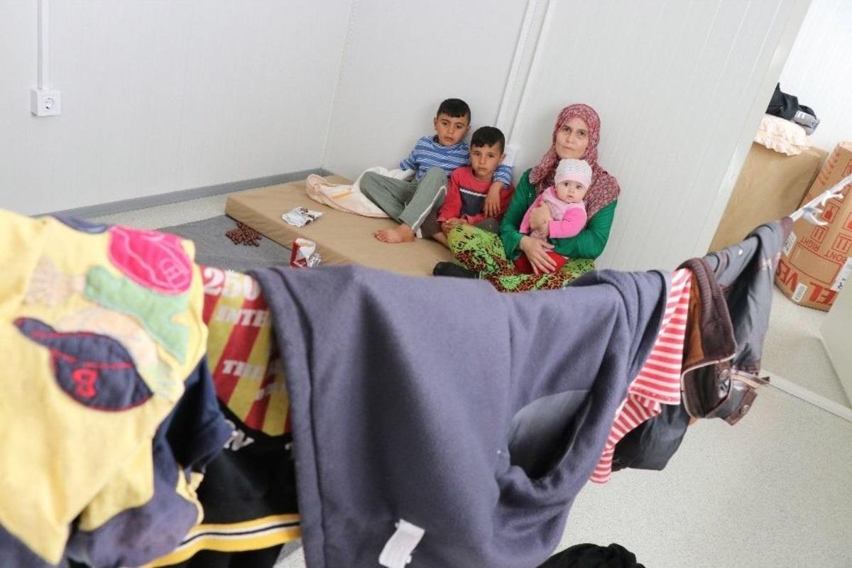 Semira Şiko Ve &Ccedil;ocuklarına Konterner Kentte Sıcak Yuva