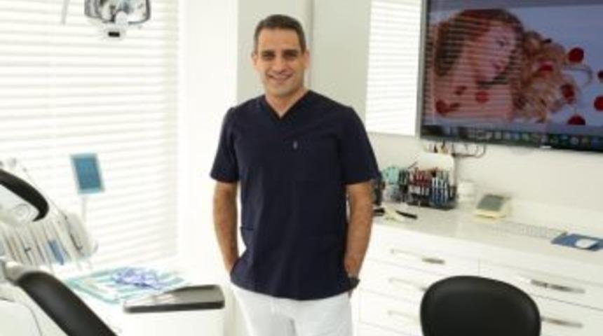 Rezin Veneer Yöntemi İle Hayaldeki Gülümsemeye Kavuşmak Mümkün