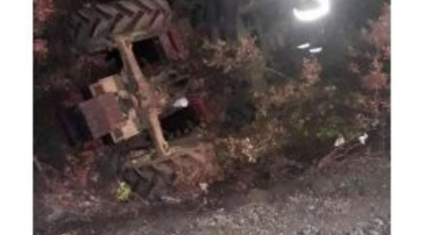 Traktör Şarampole Yuvarlandı