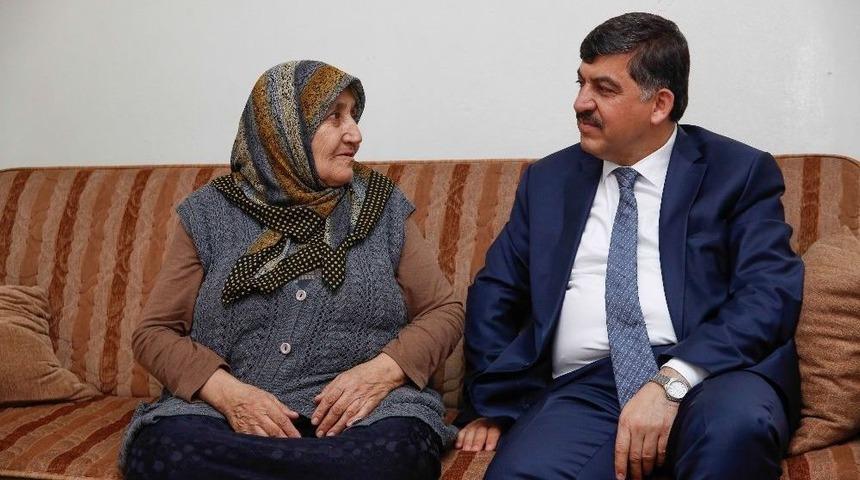 Başkan Fadıloğlu B&uuml;y&uuml;klerinin Hayır Duasını Aldı