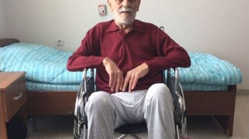 İstanbul B&uuml;y&uuml;kşehir Belediyesinden Kimsesizlerin Hastane Bah&ccedil;esine Bırakıldığı İddialarına Yalanlama