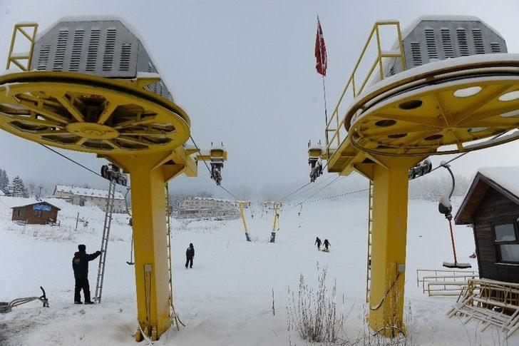 Uludağ’da Kar Kalınlığı Yarım Metreye Ulaştı G3