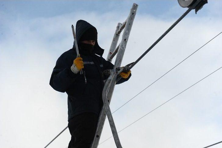 Uludağ’da Kar Kalınlığı Yarım Metreye Ulaştı G4