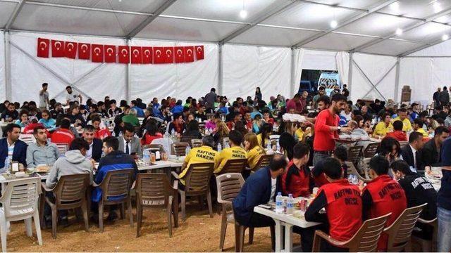 Vali Sonel, Sporcularla Buluştu 1