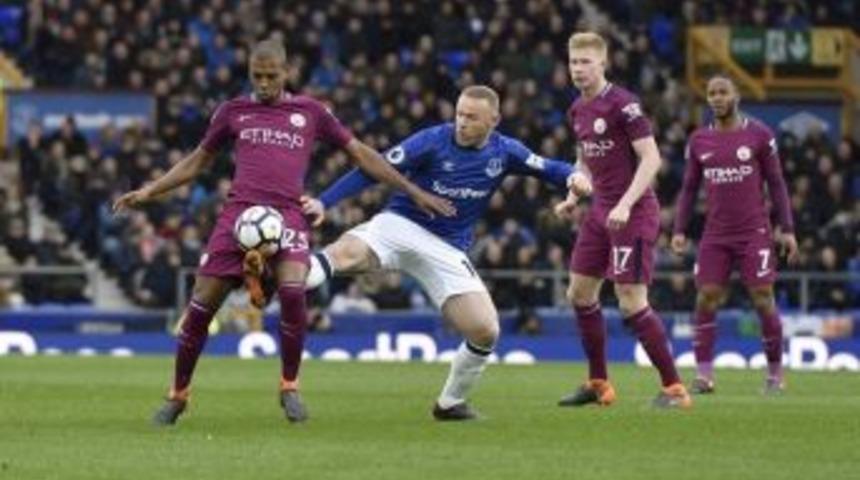 Everton İlk Yarıda Yıkıldı