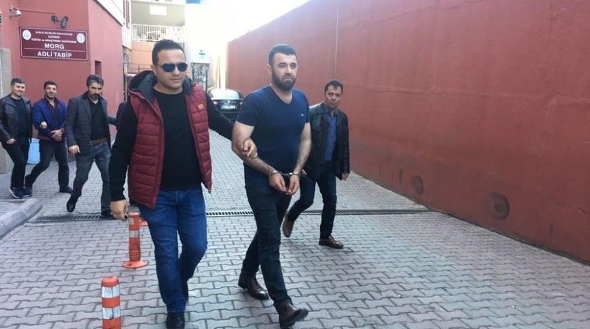 Eski Ortağını &Ouml;ld&uuml;ren Zanlı Yakalandı