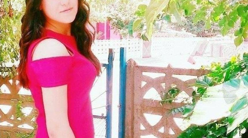 Kadın Hakları G&uuml;n&uuml;nde Kadın Cinayeti