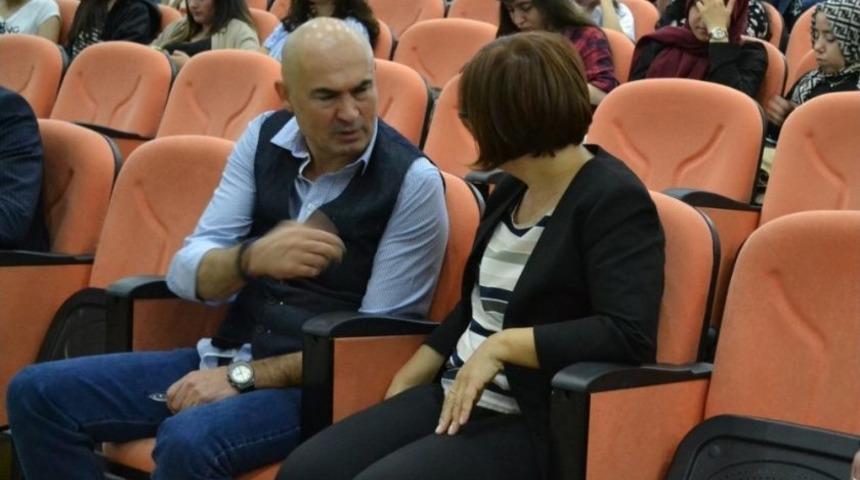 Üniversitelilerden Kedi Evleri Projesine Yoğun İlgi