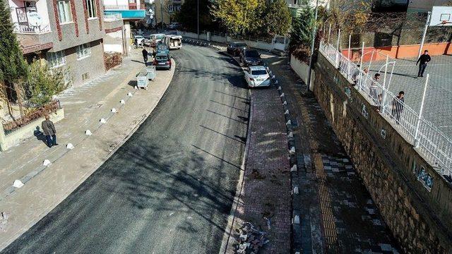 Büyükşehir Yol Çalışmalarına Devam Ediyor