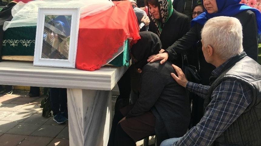 Alara Tabutuna Konulan Duvak İle Son Yolcuğuna Uğurlandı