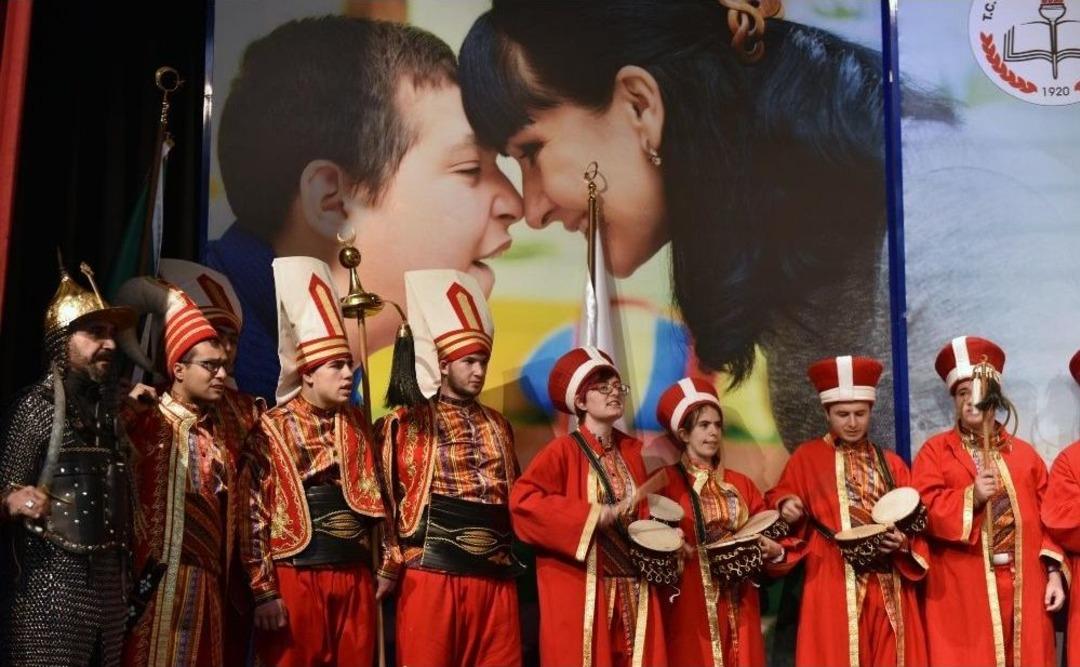 &Ouml;zel Annelerin Dilinden &ldquo;engelli Yaşam&rdquo;