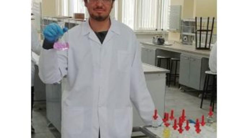 Yuşa Can Din&ccedil;, Uluslararası Kimya Olimpiyatı&rsquo;nda T&uuml;rkiye&rsquo;yi Temsil Edecek