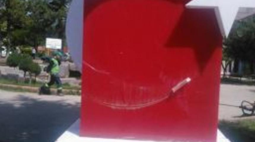 Isparta’da Şehidin Anıtına Saygısızlık