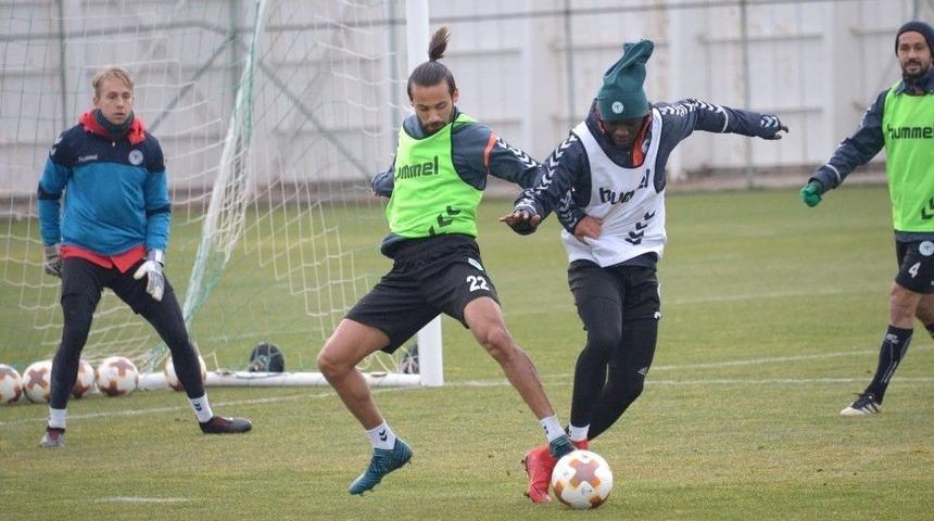Atiker Konyaspor, Vitoria Guimares Ma&ccedil;ının Konya&rsquo;daki Son &Ccedil;alışmasını Yaptı