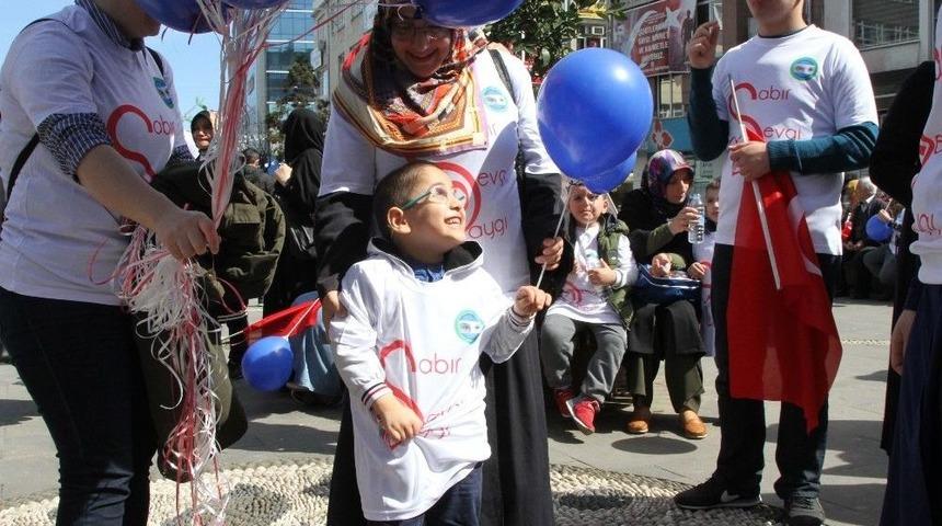Rize&rsquo;de Otizmli &Ccedil;ocuklar İ&ccedil;in Y&uuml;r&uuml;y&uuml;ş D&uuml;zenlendi