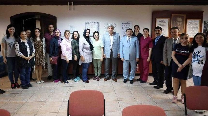 Başkan Karaosmanoğlu’dan Gazi Lisesine Ziyaret