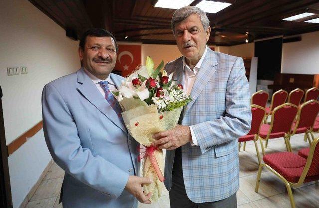 Başkan Karaosmanoğlu’dan Gazi Lisesine Ziyaret