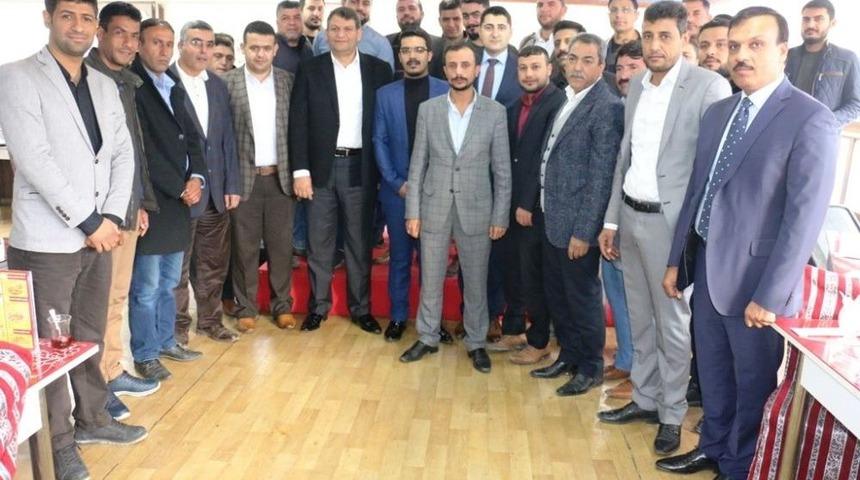 Belediye Başkanı Ayhan Esnafın Sorunlarını Dinledi