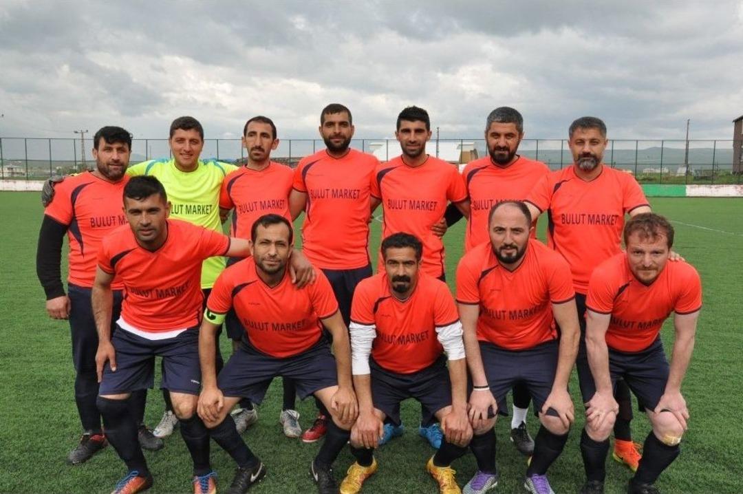 Kars&rsquo;ta, &ldquo;kurumlar Arası Futbol Turnuvası&rdquo; Sona Erdi