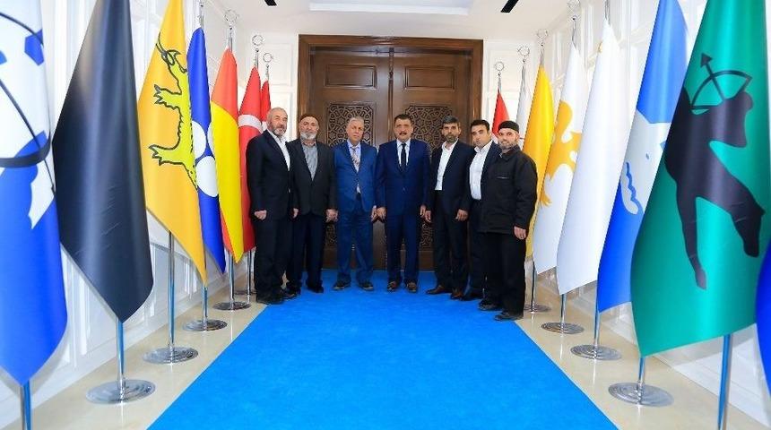 G&uuml;rkan&rsquo;dan Siyasi Parti Vurgusu