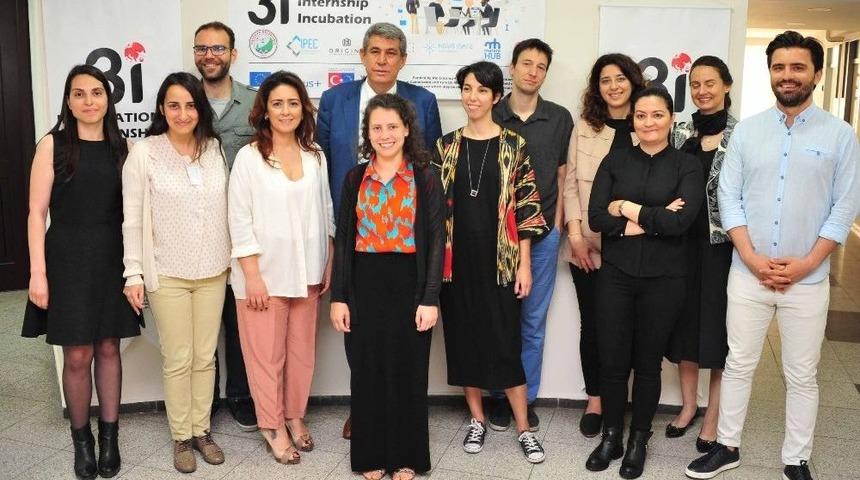 Balçovalı Gençlere Avrupa’da Staj