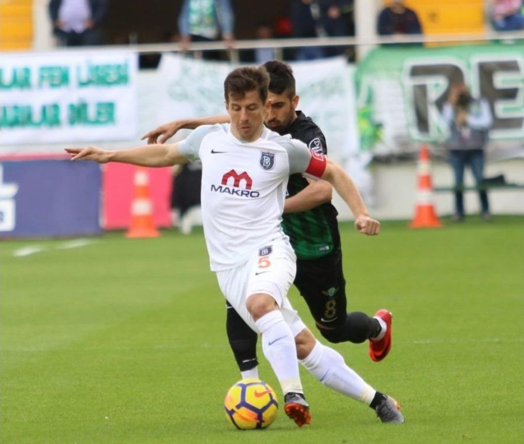 Spor Toto S&uuml;per Lig: T.m. Akhisarspor: 1 - M. Başakşehir: (ilk Yarı)