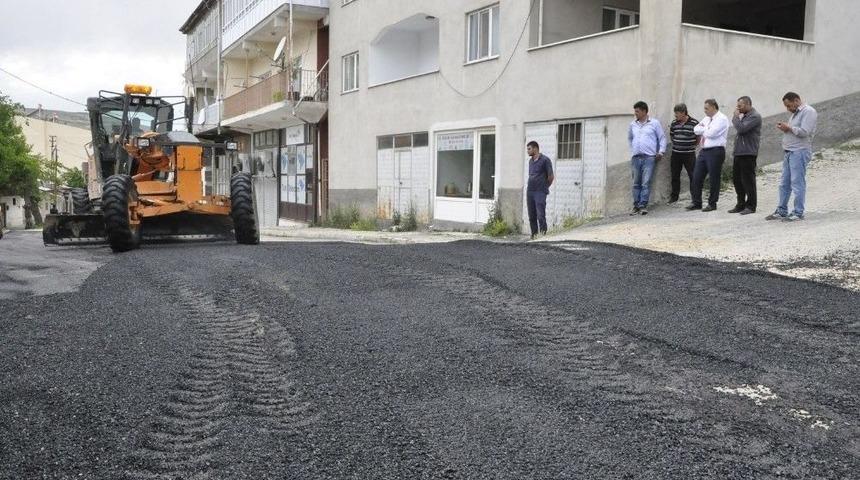 Doğalgazla Bozulan Yollar Onarılıyor