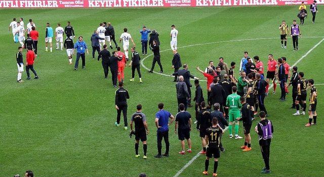 İstanbulspor-çaykur Rizespor Maçında Gerginlik