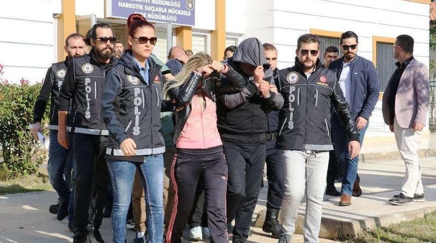 Antalya&rsquo;da Fuhuş Ve Uyuşturucu Operasyonu: 19 G&ouml;zaltı