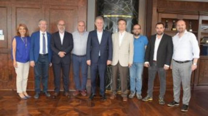 Tsyd İzmir Şubesinden Mahmut &Ouml;zgener&rsquo;e Ziyaret