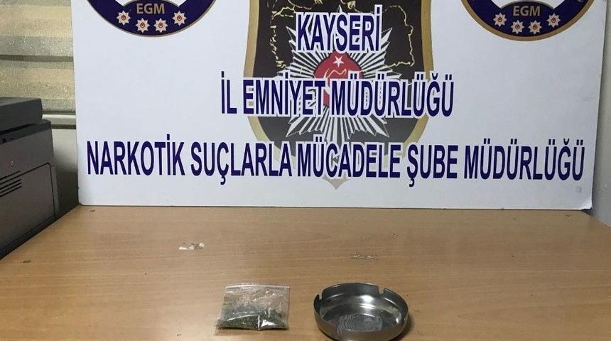 Zehir Taciri İki Kişi Yakalandı