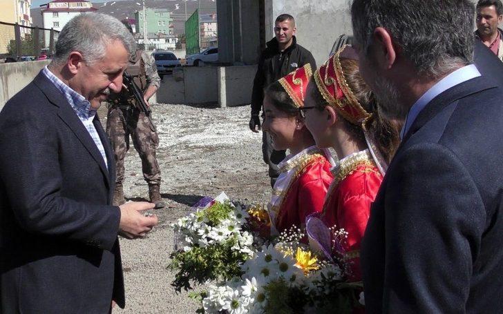 Bakan Arslan: "türkiye Dünyadaki Mazlumların, Mağdurların Umudu Olmuştur" G1