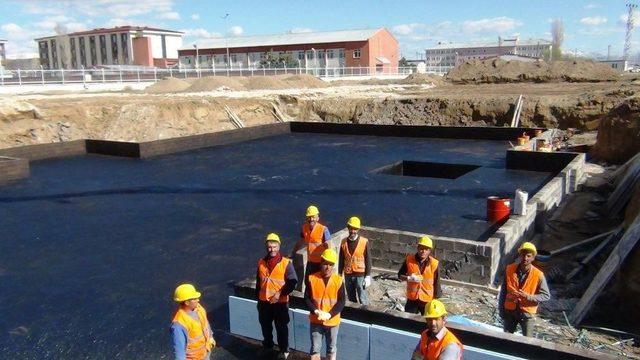 Erciş İşletme Fakültesi Yeni Hizmet Binası Temeli Atıldı