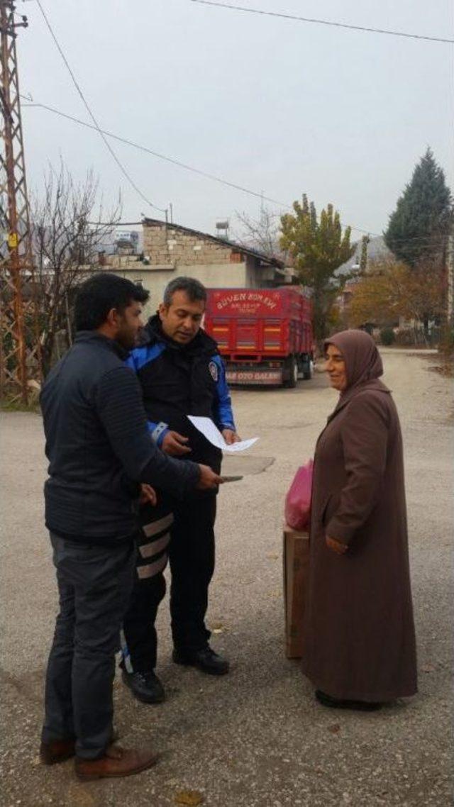 Atm’de Unutulan Parayı Sahibine Teslim Etti