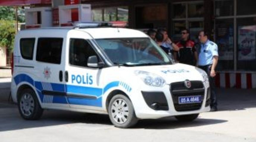 Tartıştığı Çalışanını Silahla Yaraladı