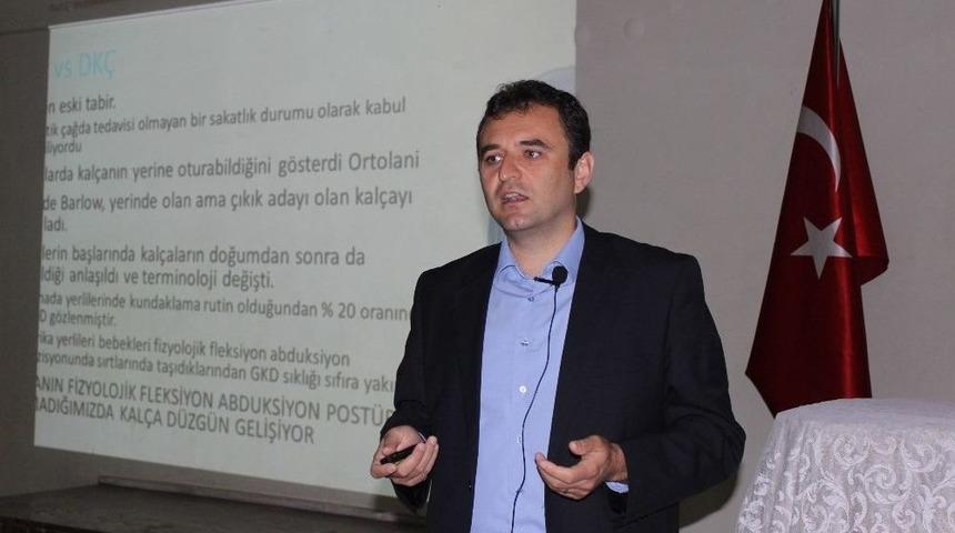 Çocuklarda Kalça Çıkığı Eğitimi Düzenlendi