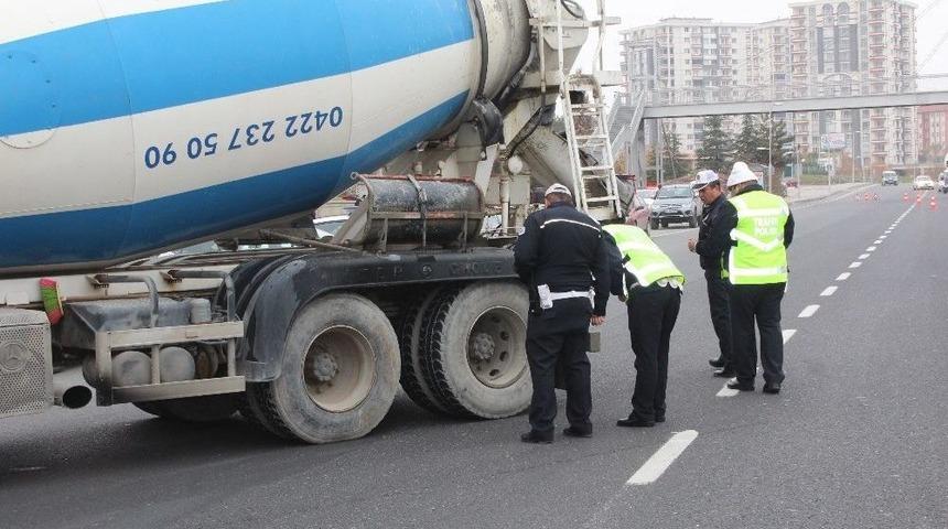 Polisten Kar Lastiği Uygulaması