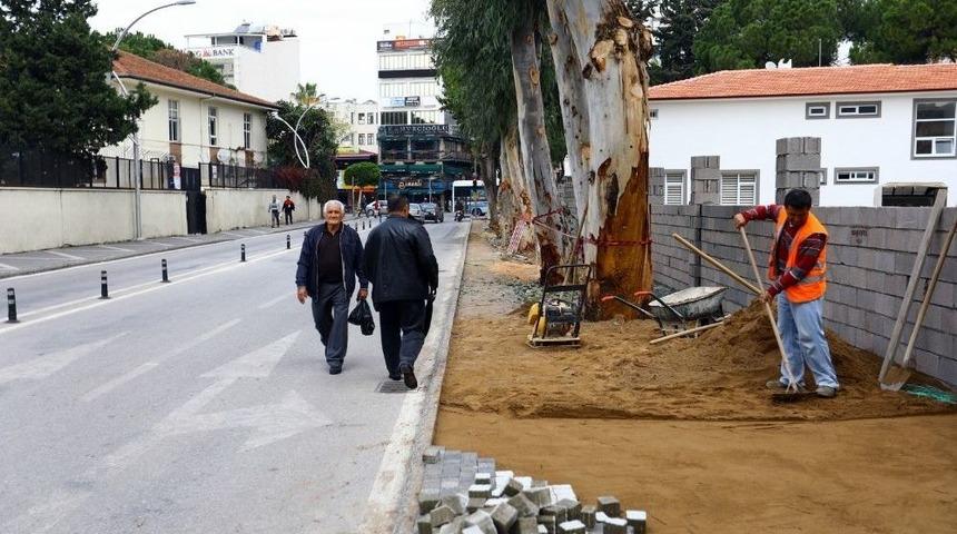 Manavgat&rsquo;ta Kaldırımlar Genişliyor