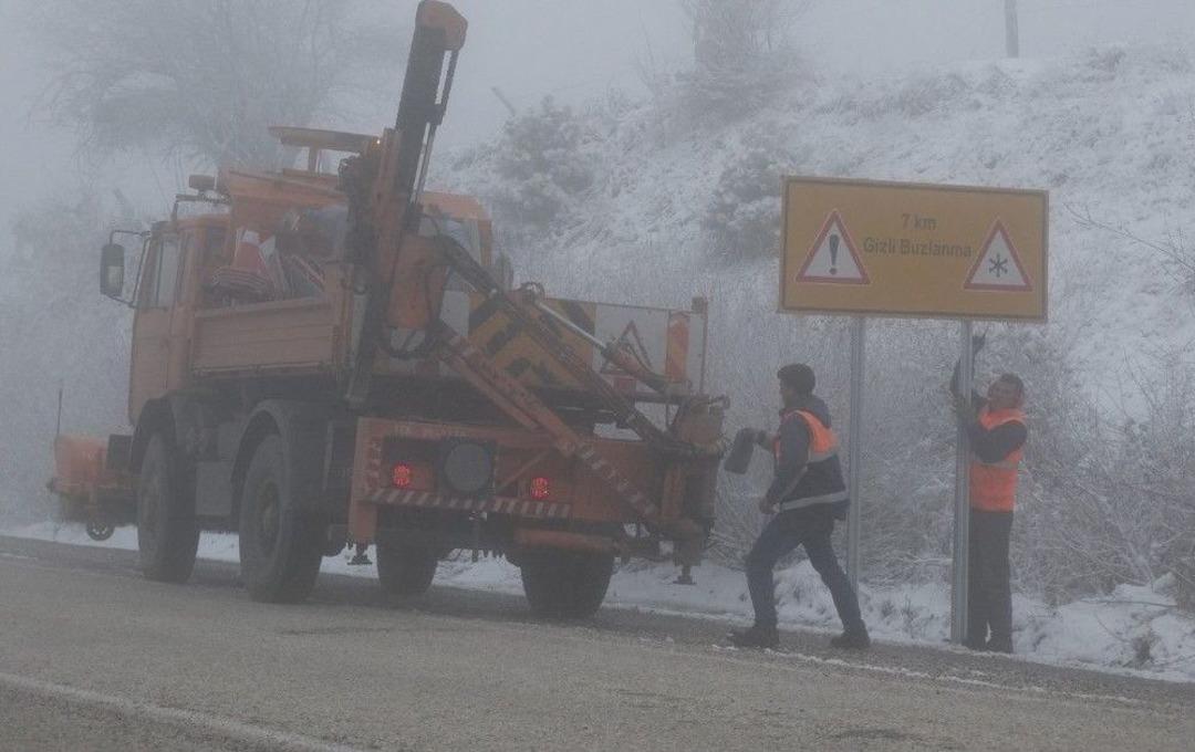 Domani&ccedil;&rsquo;te Kar Yağışı Ve Yoğun Sis Ulaşımı Etkiledi