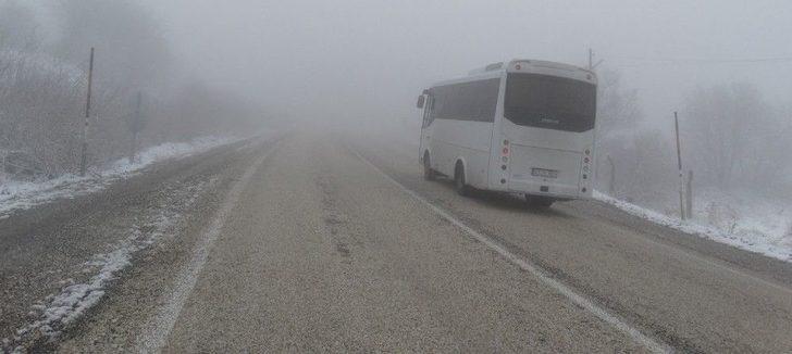 Domaniç’te Kar Yağışı Ve Yoğun Sis Ulaşımı Etkiledi G2