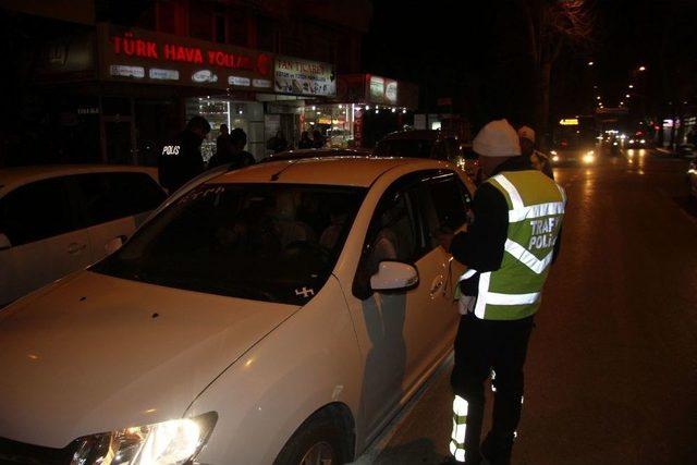 Isparta’da 260 Polis Ve 40 Ayrı Noktada Eş Zamanlı Uygulama