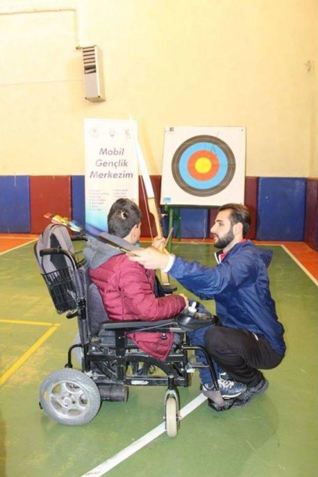 Mobil Gençlik Merkezim’le Engelleri Aştılar