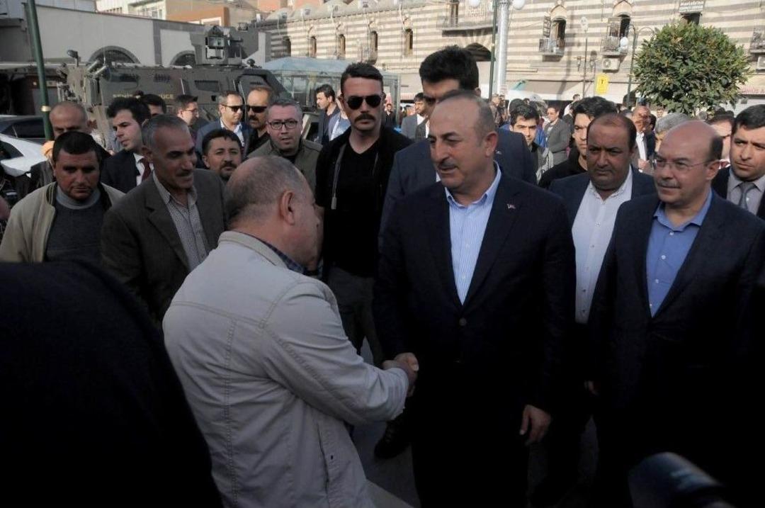 Bakan &Ccedil;avuşoğlu Diyarbakır&rsquo;da Esnafı Ziyaret Etti