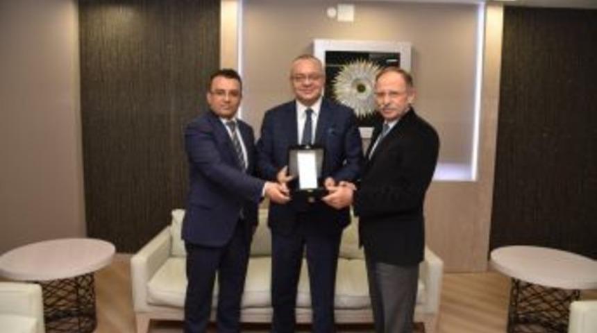 Tarihi Kentler Birliği&rsquo;nden Manisa B&uuml;y&uuml;kşehir&rsquo;e &Ouml;d&uuml;l