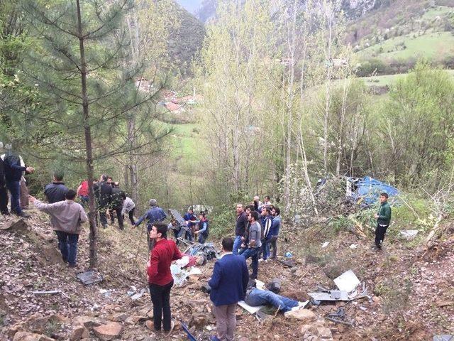 Karabük’te Cezaevi Nakil Aracı Uçuruma Yuvarlandı: 2 Şehit, 1 Ölü, 14 Yaralı