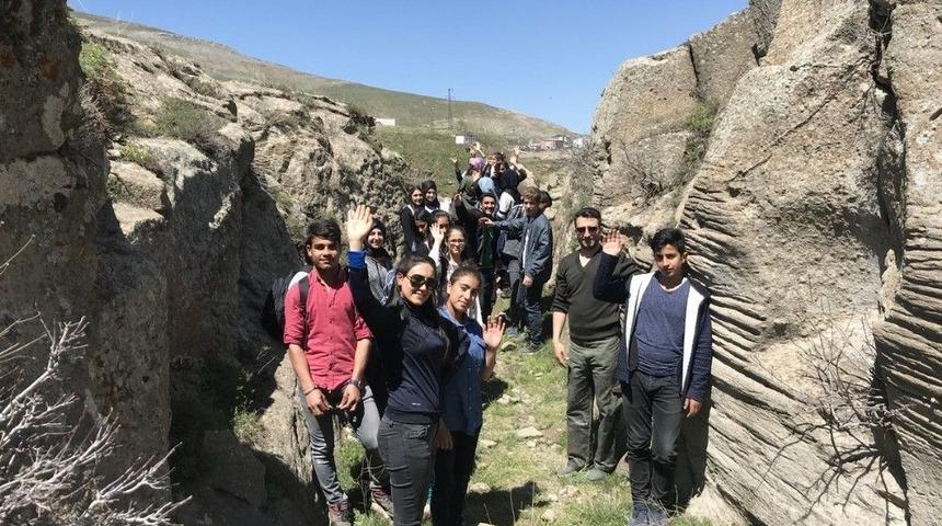 Bitlisli &Ouml;ğrenciler, Tarihi Doşeman Ge&ccedil;idine Gezdi